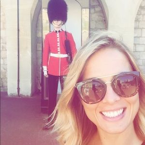 Meet your Posher, Jennifer